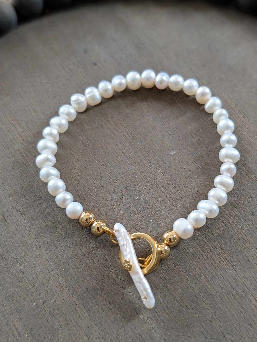 TORY BURCH Freshwater Pearl Strand Bracelet Toggle Clasp